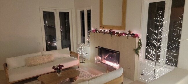 Building Photo - 16656 Cll Arbolada