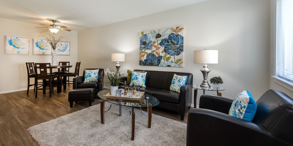 Spacious Living Area - Indian River Apartments and Townhomes