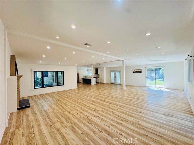 Building Photo - 9625 Aqueduct Ave