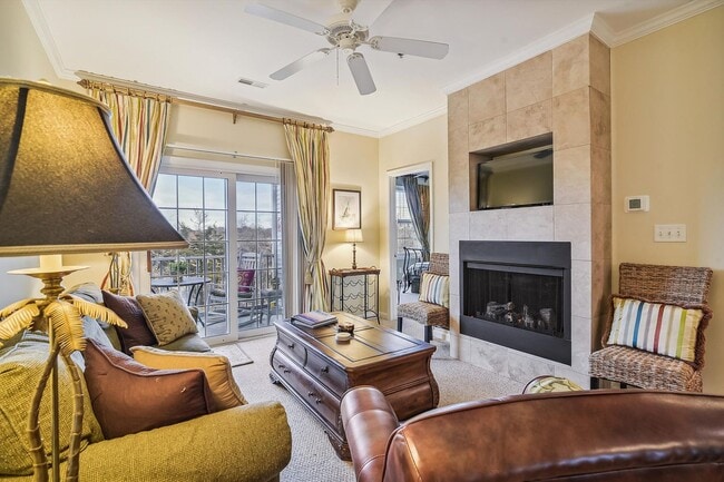 Building Photo - Enjoy coastal living in this Rehoboth Beach apartment, perfectly situated near the boardwalk, bea...