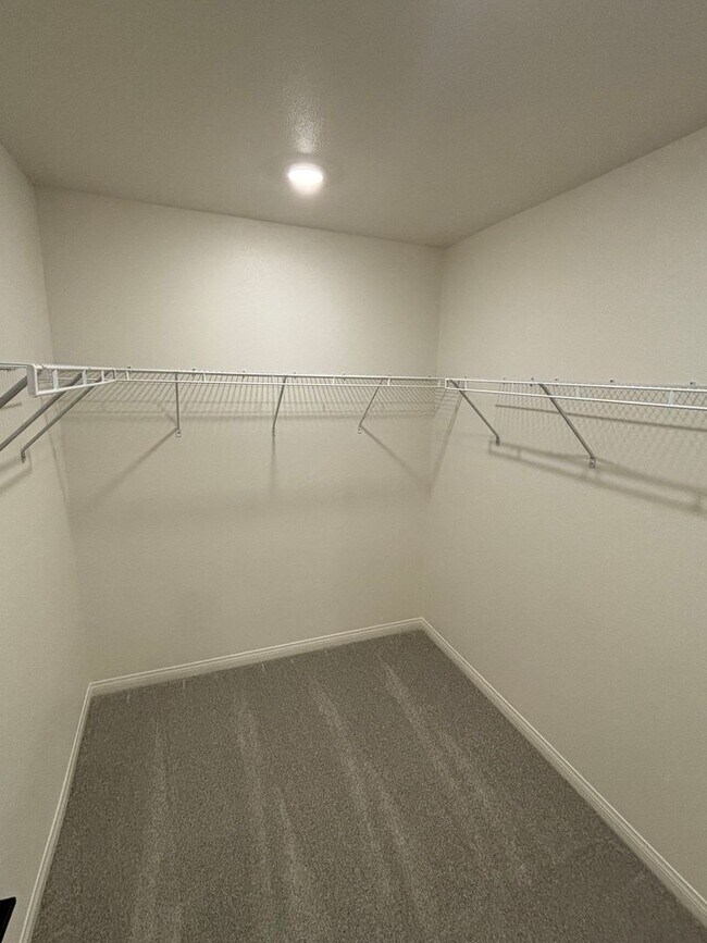 Building Photo - New Construction Beauty in Inspirada with 3 Bed 2.5 Bath, Loft & Open Layout