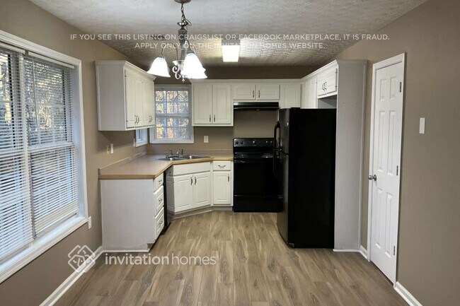 Building Photo - 200 Shadowbrook Dr