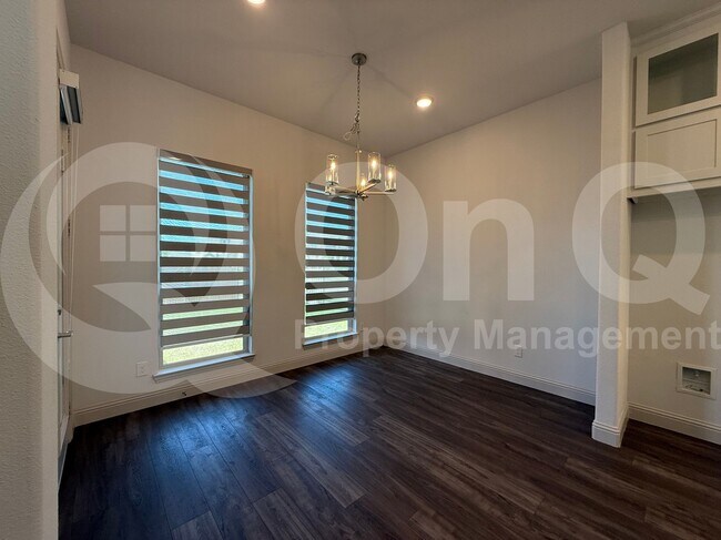 Building Photo - 14697 Valley Trl