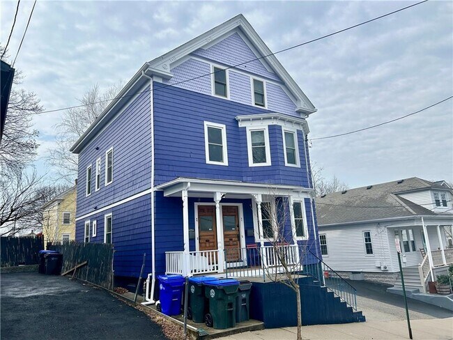 Building Photo - 37 Evergreen St