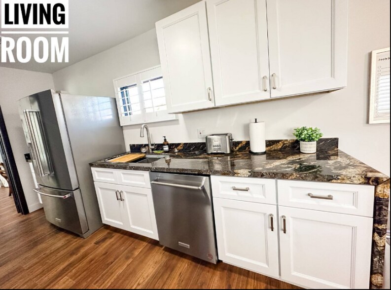 Building Photo - 322 N 13th St