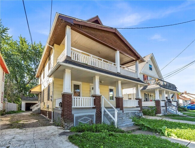 Building Photo - 13105 Carrington Ave