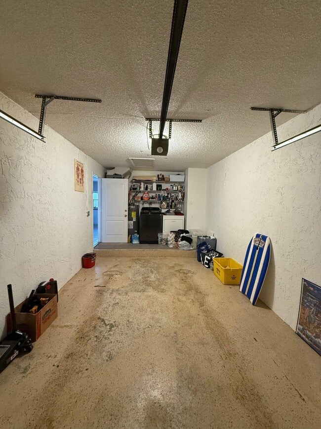Building Photo - 6125 Via Laguna Ln