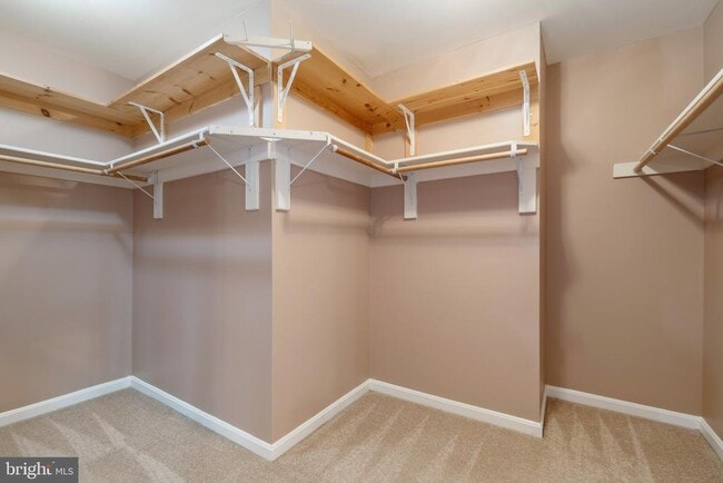 Building Photo - 641 Springhouse Square SE