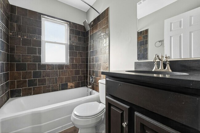 Building Photo - 126 Thoroughman Ave