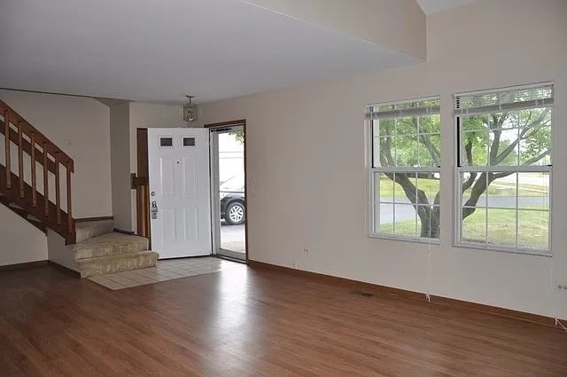 Building Photo - 101 S Oakhurst Dr
