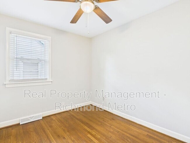 Building Photo - 2306 Kent St