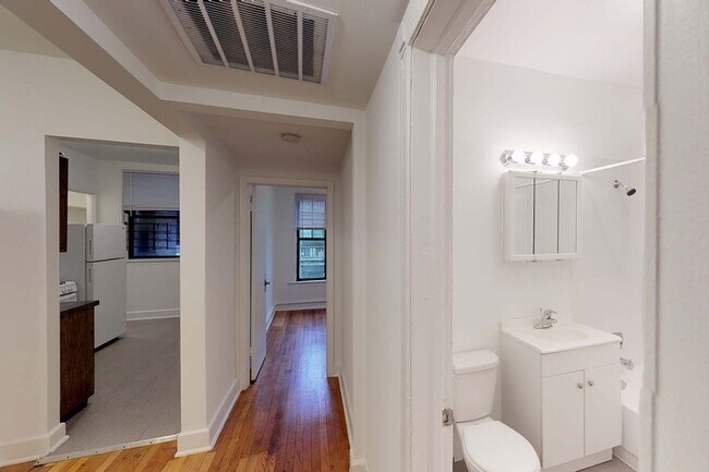 Floorplan - 5335-5345 S. Kimbark Avenue