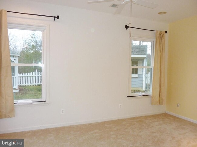 Building Photo - 267 Cedar Ridge Dr