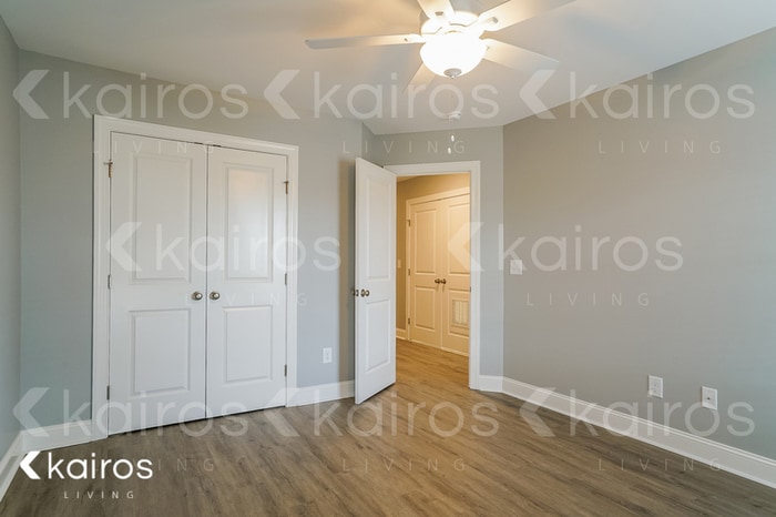 Building Photo - 3709 Oak Leaf Wy