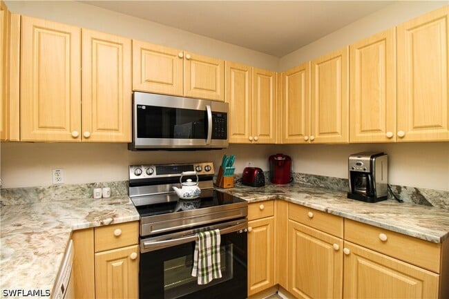 Building Photo - 519 Roma Ct