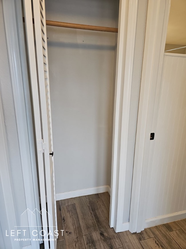 Building Photo - 2322 NW Inlet Ave