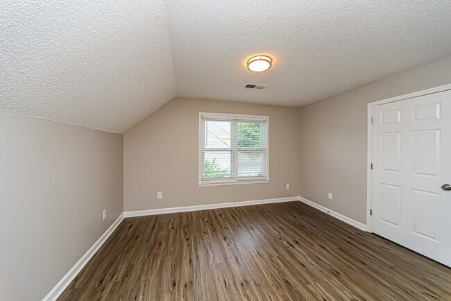 Building Photo - Spacious 4 Bedroom Memphis Home