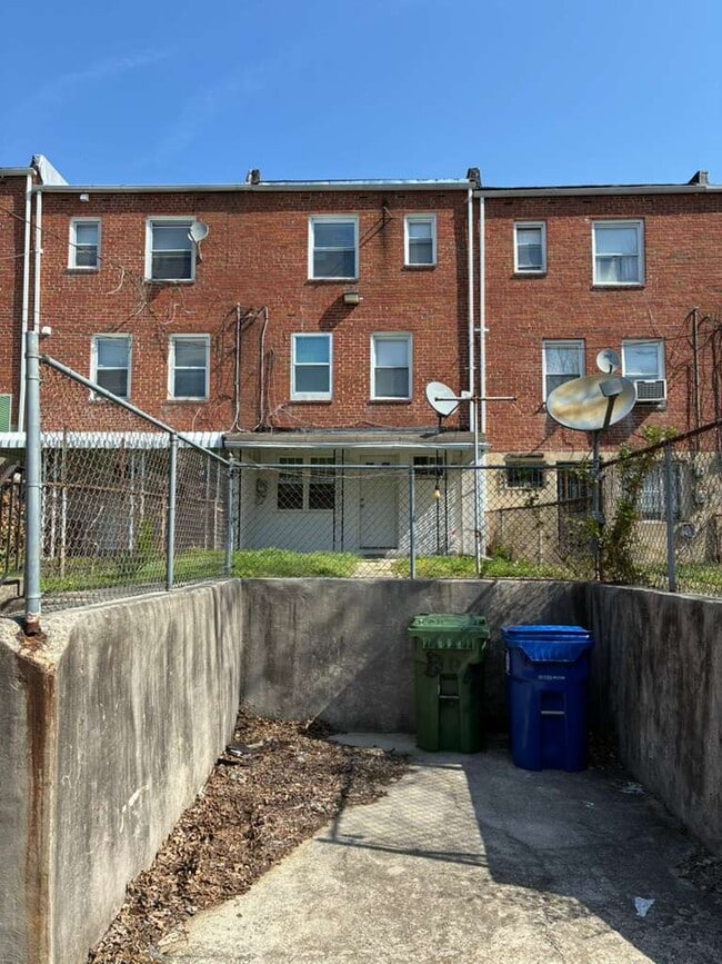 Building Photo - 4431