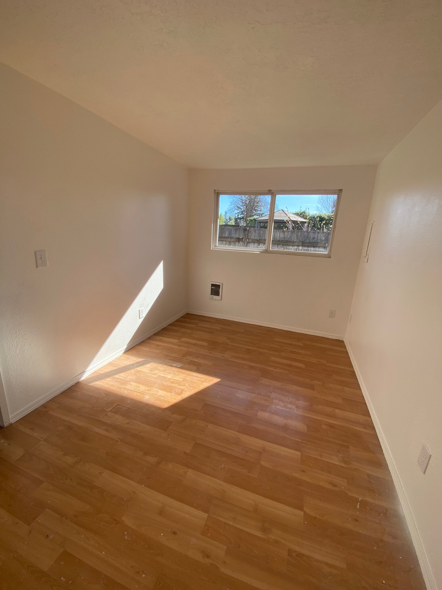 Building Photo - 1101 Hughes St