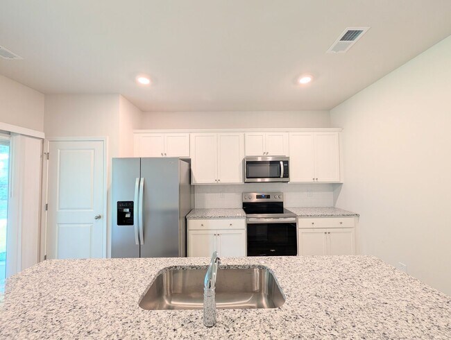 Building Photo - Brand New Home in Sand Ridge Park