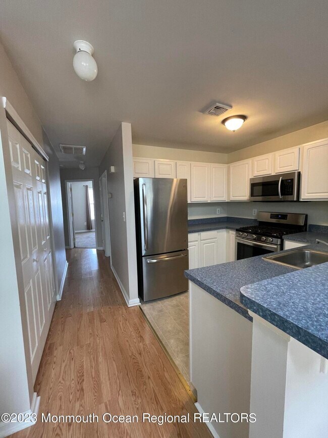 Building Photo - 48 Timberline Dr