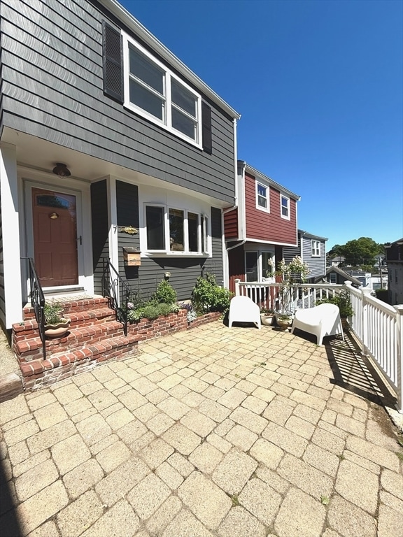 Building Photo - 7 Colonial Ct