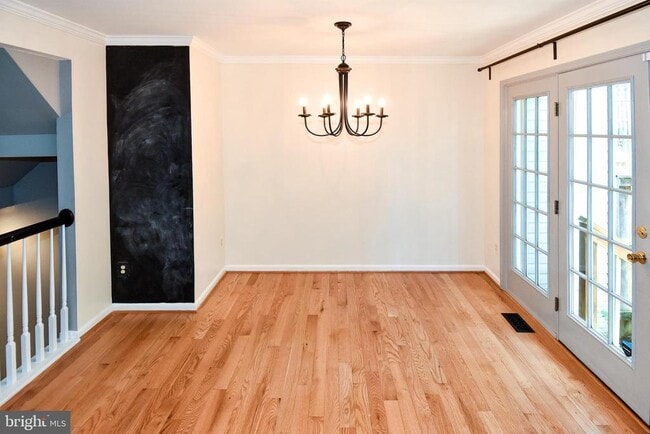 Building Photo - 5987 Edgehill Ct