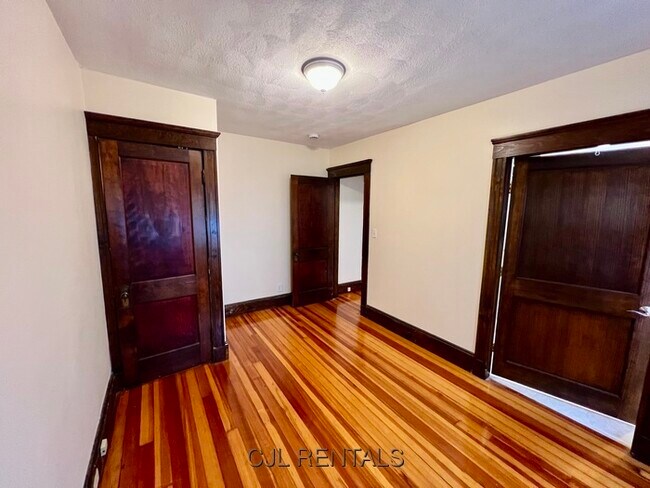 Building Photo - 40 Copley St