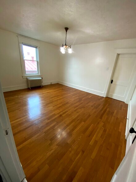 2nd bedroom - 21 N Braddock St
