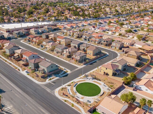 Building Photo - 716 Terrain Star Ave