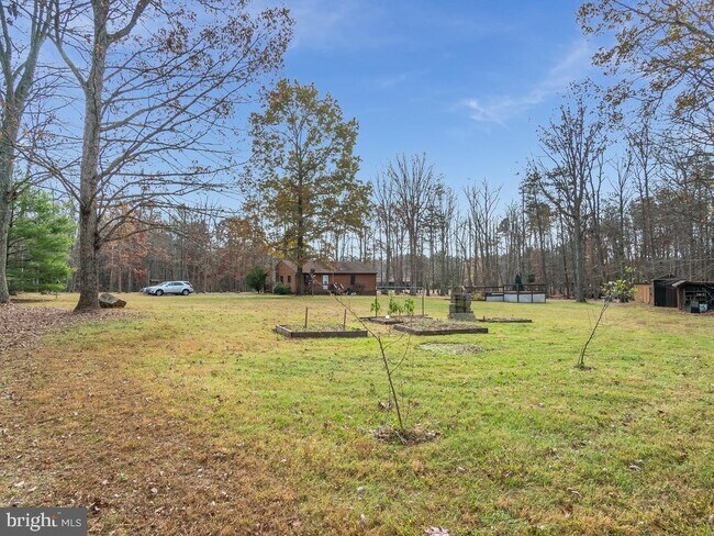 Building Photo - 26185 Independence Rd