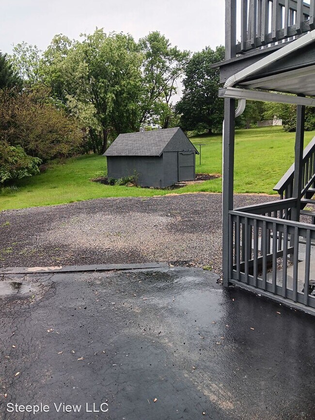 Building Photo - 3 br, 1 bath House - 545 Winifred Road