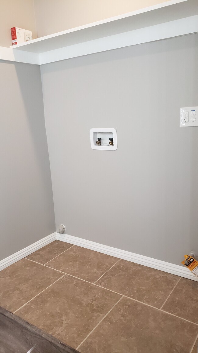 Building Photo - 2057 W Florence Ave