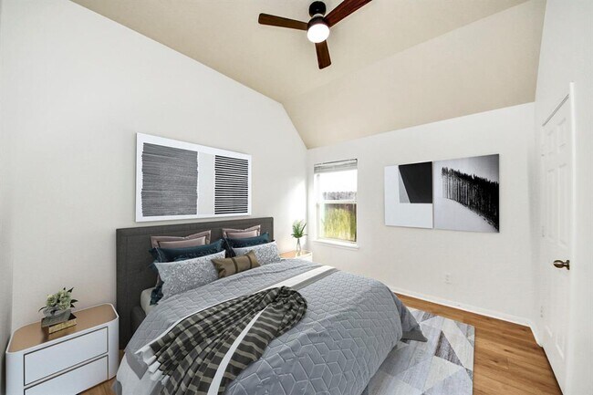 Building Photo - 5931 Mettler Ln