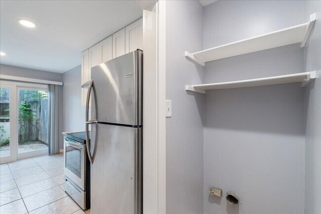 Building Photo - 1703 Coronado Hills Dr