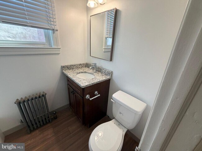 Building Photo - 1206 Green St