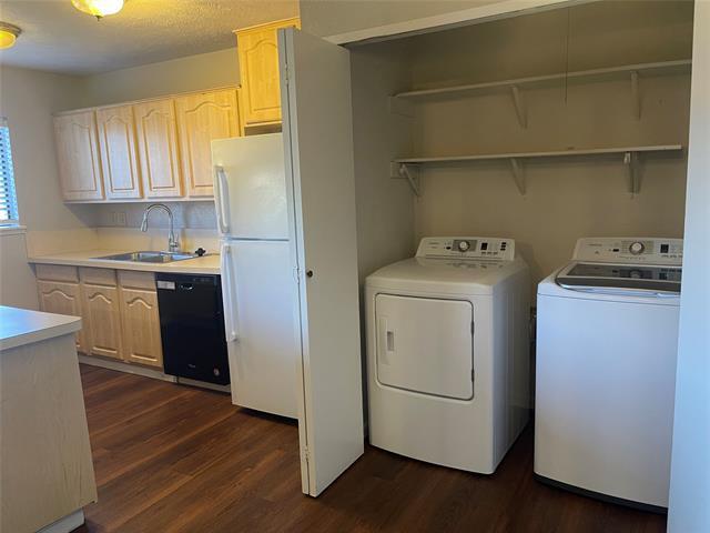 Building Photo - 5653 Phelps St