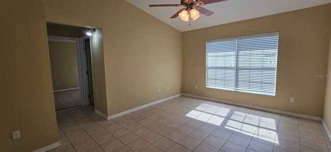 Building Photo - 7 Pine Run Terrace