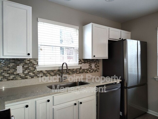 Building Photo - 7383 Sun Dance Dr