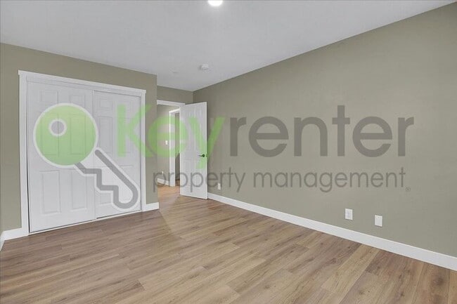 Building Photo - 3037 San Diego Way