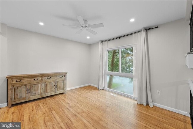 Building Photo - 9871 Sweet Mint Dr