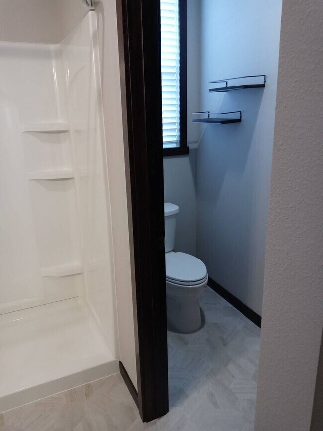 Building Photo - Beautiful 3-bedroom, 2-bath home at Woodbr...