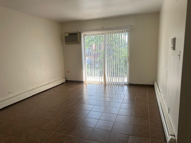Primary Photo - 363 Hawthorne Cir