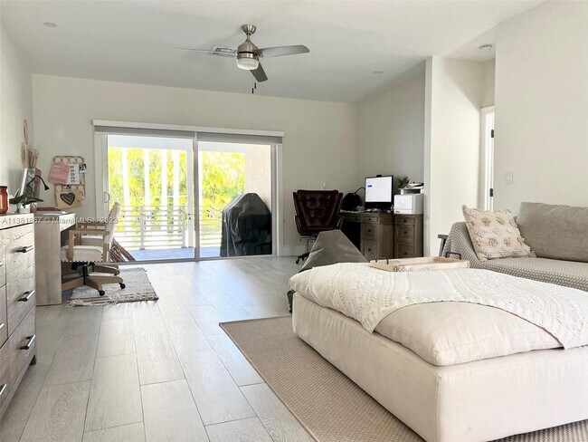 Building Photo - 7720 SW 147th Terrace