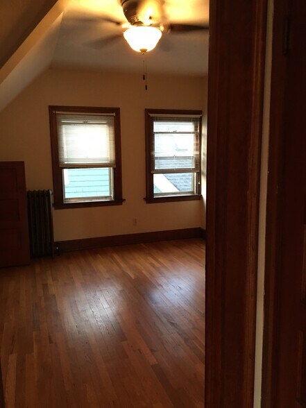 Building Photo - 175 Alden Ave