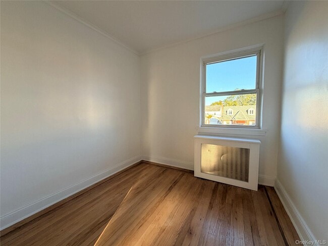 Building Photo - 76-12 175th St