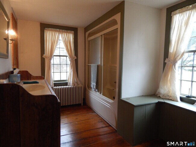 Building Photo - 284 Kick Hill Rd