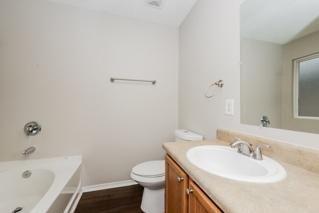 Building Photo - 5624 Dory Dr