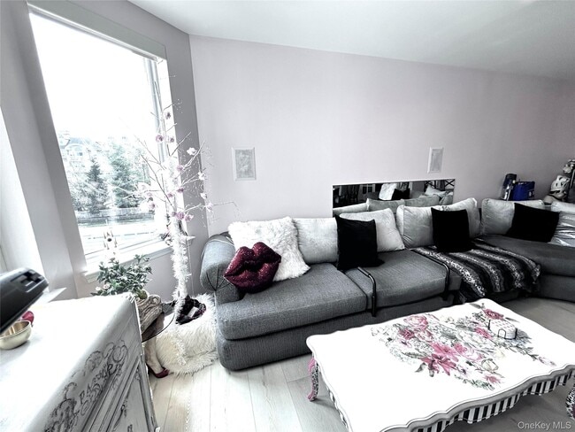 Building Photo - 1321 Round Pointe Dr