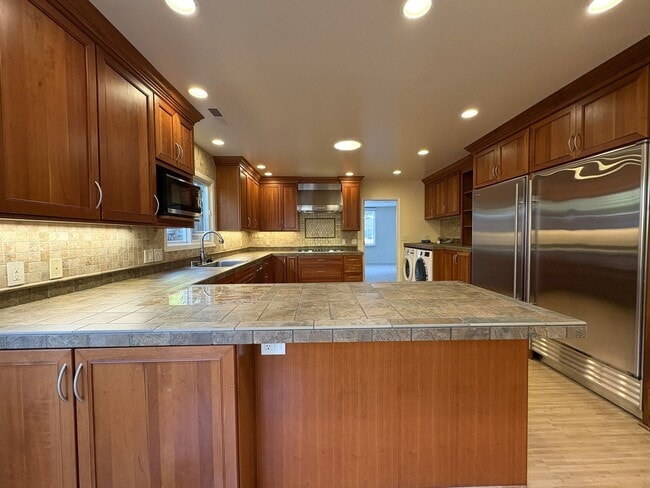 Building Photo - Beautiful Palo Alto Home with In-Law Suite, Central AC & Heated Pool